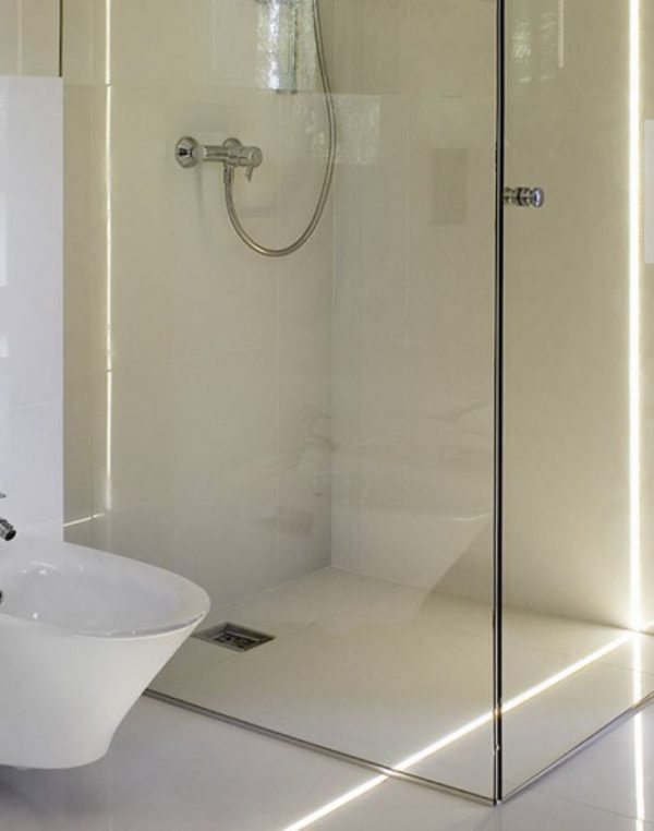led profiel pro line hd 8mm ingebouwd in de badkamer